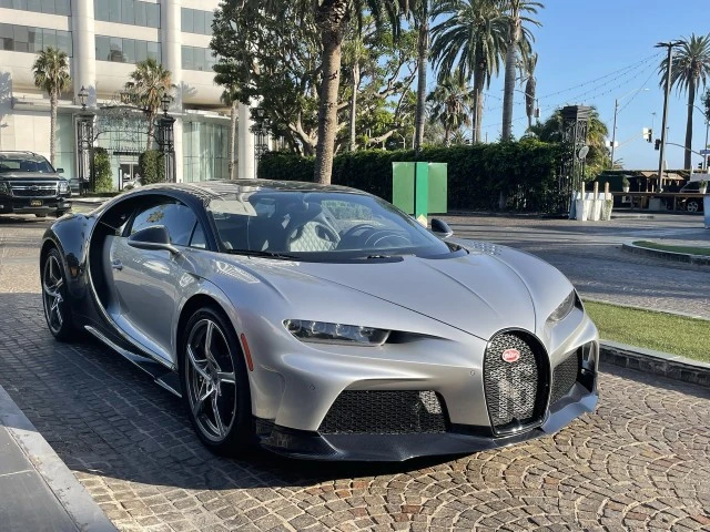 Bugatti Chiron Super Sport: A Symphony of Speed, Luxury, and Precision