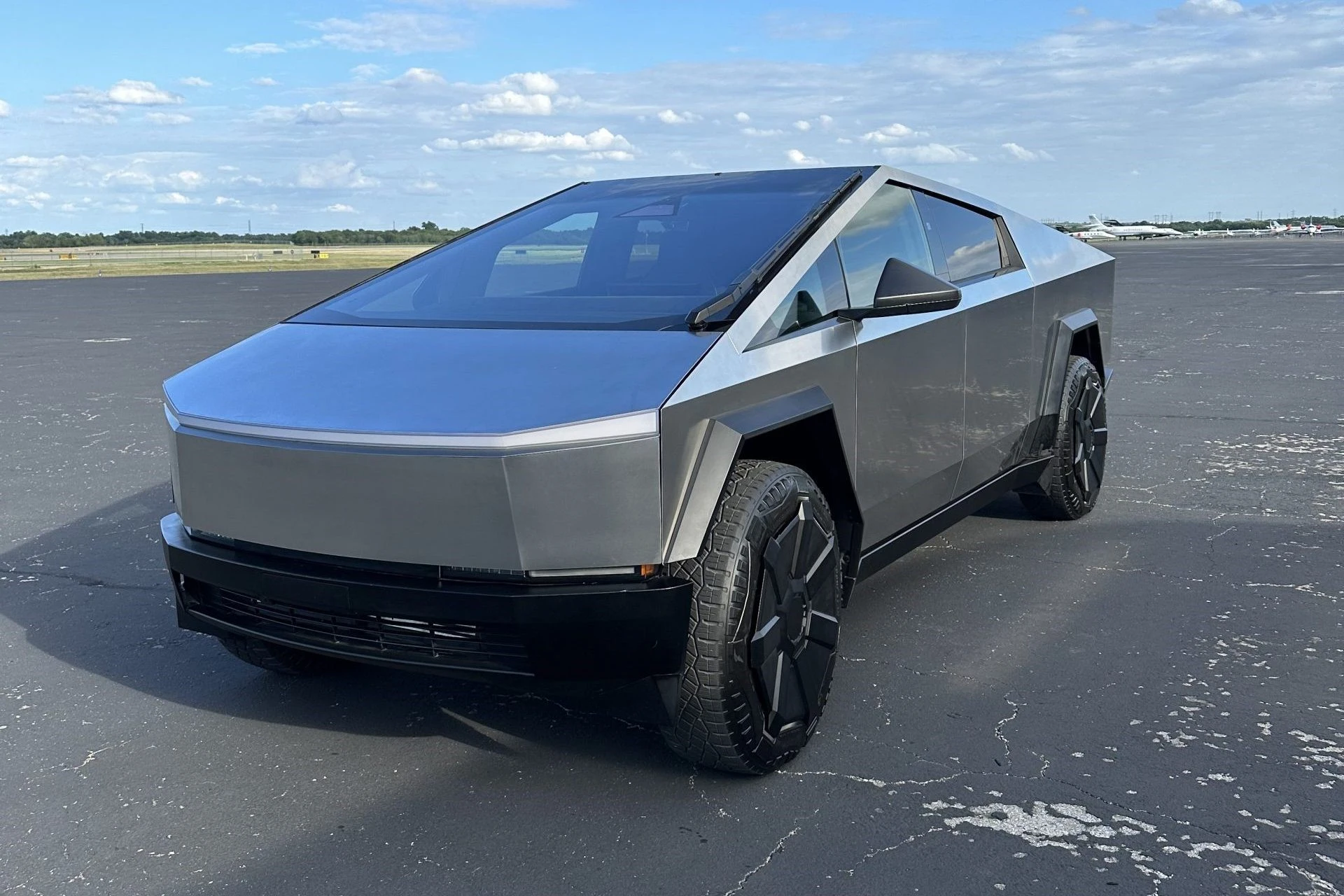 Tesla Cybertruck: A Closer Look at Design, Technology, and Efficiency